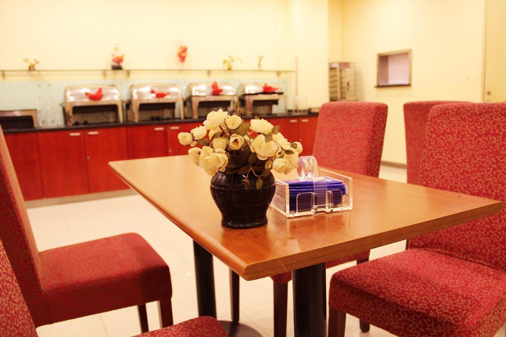 Hanting Express Nanchang Hong Gu Tan Branch Bagian luar foto